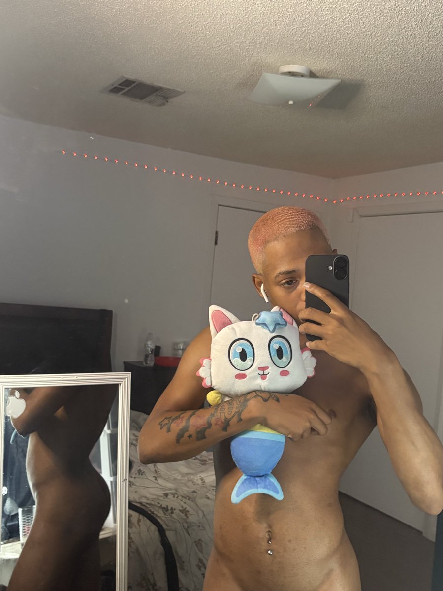 bqsrulee's tweet photo. Everything Pinkaa😽💕 https://t.co/NqygDfLYbZ