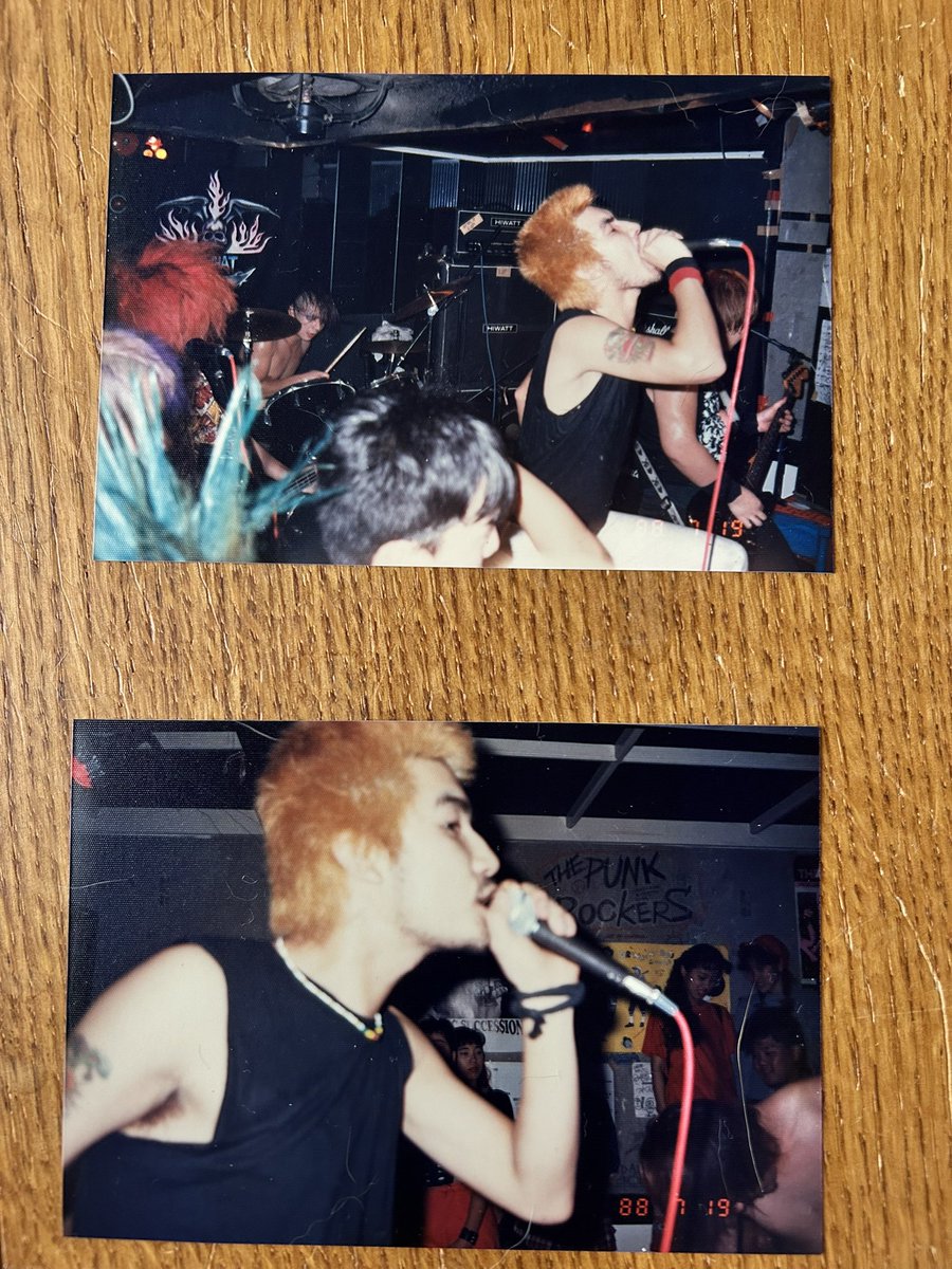 coffeeshironeko's tweet photo. Jha Jhaさん💐

高三の時、LIP CREAM観に多分3回行ったかな？
uni sexで2回、静岡市のどっかで1回。
静岡の時は一番前で聴いていて、Jha Jhaさんがバンダナを落としたから拾って渡したら頭をわしゃわしゃ撫でてくれた。
優しいお兄さんでした。一生忘れません。
#JHAJHA  #ジャジャ岩城 #桑名六道 https://t.co/rfsPcWzXND