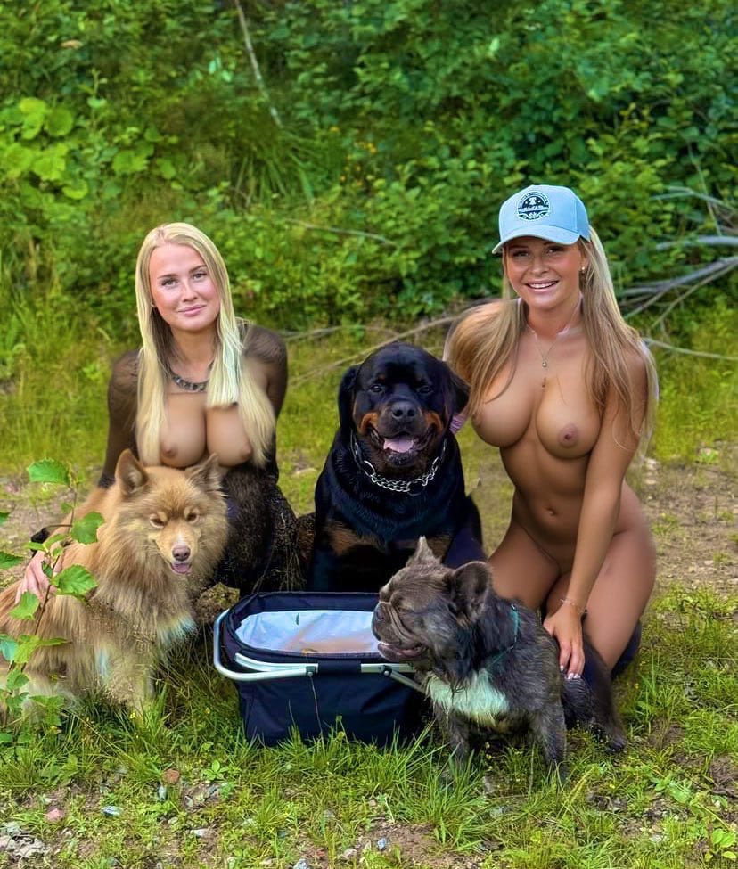 Victorkevin78V's tweet photo. A brand-new drop is here! 👀🐾 My furry bestie and I are back with another unforgettable moment, and we'd love for you to join us. 🥰 Come check it out!🖇️⬇️

https://t.co/6R6ojQN50E

#beastiality #dogknot  #zoophile
#k9girl https://t.co/qIVwfzZpBb