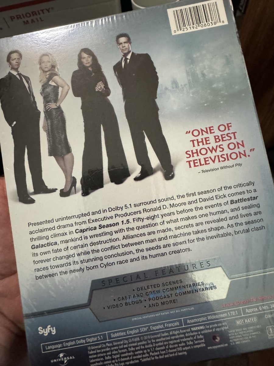 ObnoxandAnony's tweet photo. Sure, reissue #BattlestarGalactica on Blu-ray but leave this extension stuck on DVD.
Yes, I know there is a HD release overseas but the extras are not included.
#Caprica https://t.co/BV2UYPoXkF