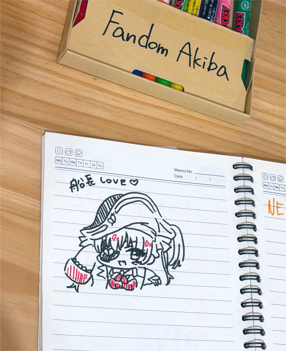 norashitagai's tweet photo. vket帰りに秋葉のお店の寄せ書きスペースに落書きしてきた✌️ https://t.co/oohVGrzQfK