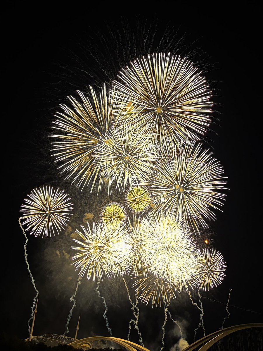 TurnA7919's tweet photo. 花火はいいねぇ🏮👘🎆🎇 https://t.co/rMInVyI6SG