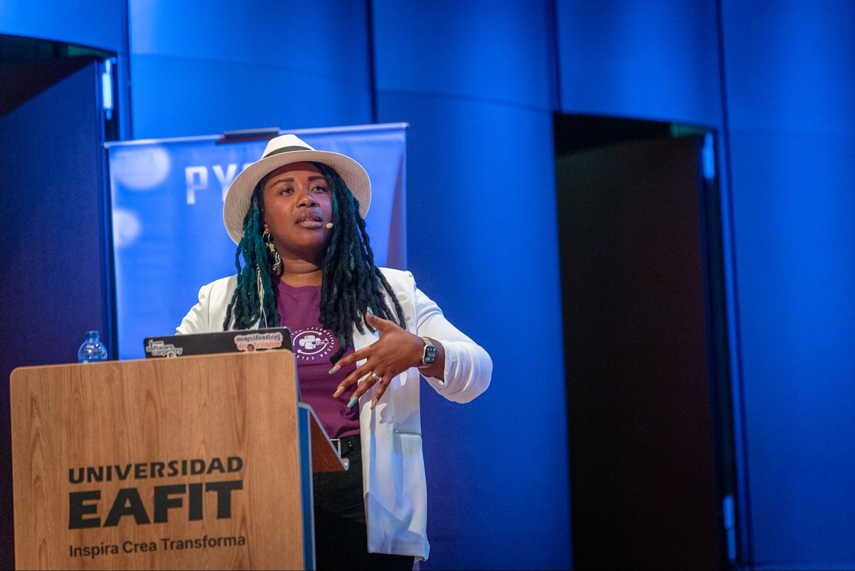 pyconcolombia's tweet photo. Un evento termina, pero la comunidad sigue creciendo. 💜

Gracias a cada speaker, asistente, sponsor, voluntario y organizador por hacer de PyCon Colombia 2026 una edición inolvidable.

¡Gracias por ser parte de esta comunidad.  Nos vemos en la próxima edición.
#pycon #pycon2026 https://t.co/kwomXHX3Cx