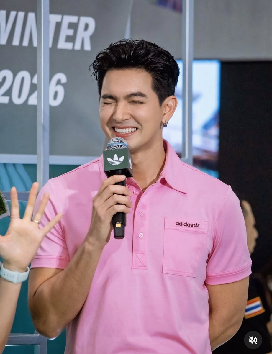 beyondloveU's tweet photo. ยิ้มสดใสมาก 😊 #เข้มหัสวีร์  🖤 https://t.co/LTfqJtRd1A