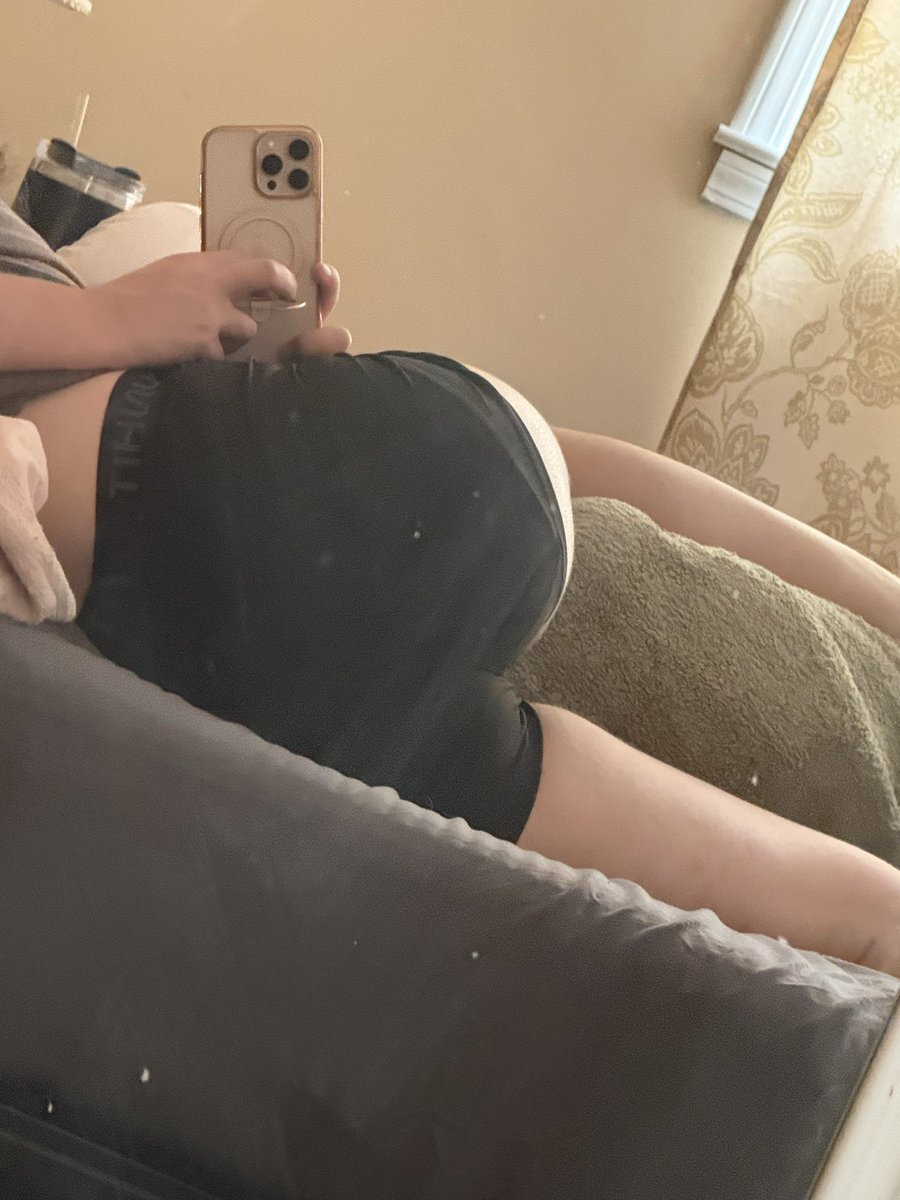puppyboyy_3's tweet photo. shoutout to @dumbdumbwest’s mirror i love spending the day in bed with my gorgeous boyfriend <3 https://t.co/m7GXfV18y6