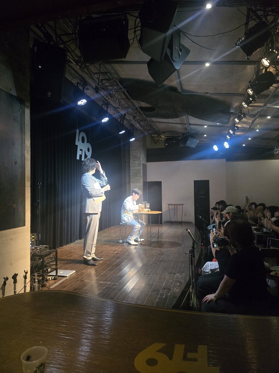 busamen24's tweet photo. 共演者である溜口さんのスーパーディナーショーへ(^^)

そこには、
心をくすぐられているような、
おもろい時間がずっと流れておりました(笑)
不定期開催ですか？
いえいえ、来年楽しみにしております😏

https://t.co/yF0hi2gRr2

#ラブレターズ
#溜口スーパーディナーショー https://t.co/4TVQ3c7TmG