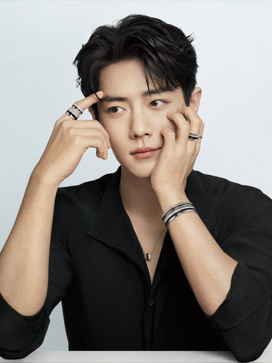 mintmag_th's tweet photo. คูลที่โดนใจ! หนุ่ม #XiaoZhan Global Brand Ambassador ของ Boucheron ถ่ายทอดความงดงามและความหลากหลายของคอลเล็กชั่น Quatre Black Edition ที่เปี่ยมด้วยความร่วมสมัย เสริมความเท่ และความหรูให้กับเขาคนนี้ได้เป็นอย่างดี 💚

#Boucheron #Quatre
#MintNews https://t.co/hLUCcTh7dW