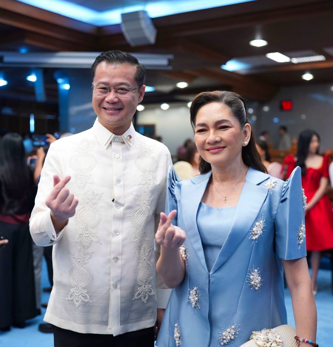 bncdotph's tweet photo. WINRI 🫰🏼

Ahead of President Bongbong Marcos’ State of the Nation Address, Sen. Risa Hontiveros greeted her supporters in a new social media post, saying, “Hi Winners &amp; WinRi Neyshun! Hello mula sa akin &amp; SP Win 🫰🏼.”

Courtesy of Sen. Risa Hontiveros/Facebook https://t.co/5UmVR6E1qB