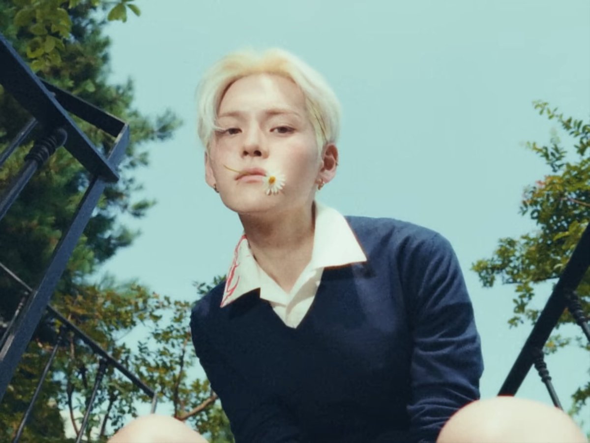 raabit__90's tweet photo. 얼굴진짜살벌하다…(p) https://t.co/V4jv6R8ZNb