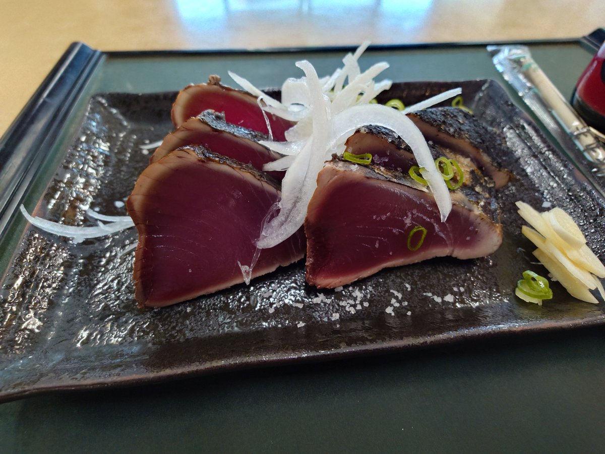 syu0343's tweet photo. カツオ食べに来た https://t.co/26XnEmLdPj