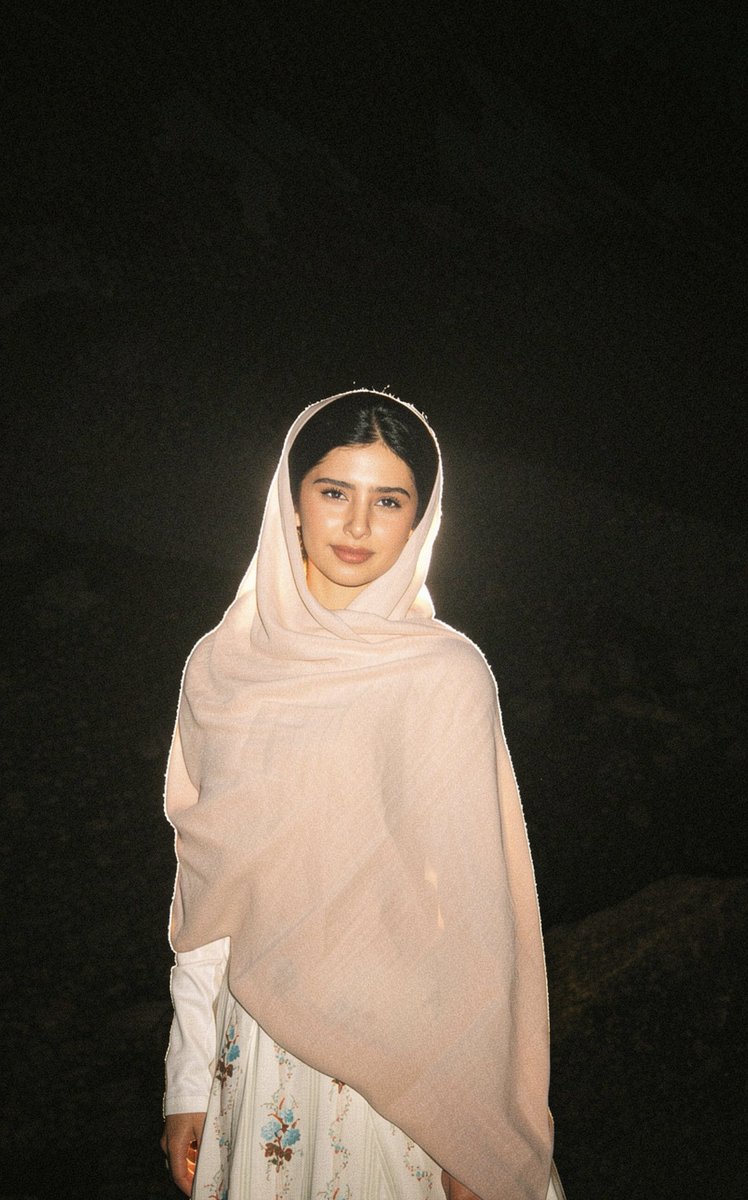 nple90's tweet photo. اقسم بالله اجمل بنت شفتها 😵‍💫✨ https://t.co/DHuwM9U0BO
