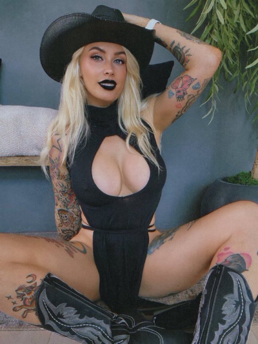 CatfishFindatx's tweet photo. Entertain me 🤩

Pay me to watch you humiliate yourself 🤑

And you might even feel good along the way… before eventually regretting it all 💋

catfish findom humanATM paypig hypno egirl teen goon humiliation sissy femdom joi scamass trans babecock shemale 2dfd pump crypto https://t.co/YVGokWuqcD