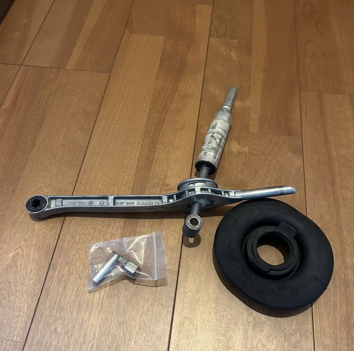 tsubata_s2k's tweet photo. E46 M3用 BMW performanceショートシフト欲しい人いませんか

買ったものの使わなさそうなので誰か買って欲しいです😂

純正比25%ショートになるそうです

24000円でどうでしょうか https://t.co/290esoN0D0