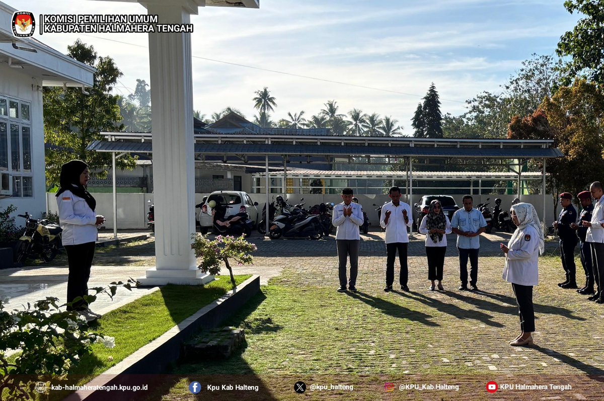 kpu_halteng's tweet photo. 2. Hadir dalam apel ini Ketua KPU Halteng Rahman Tekka, Anggota KPU Halteng Risman A. Rasid, Nursani M. Tahir, Sekretaris KPU Halteng Abdul Hafid, kepala sub bagian dan staf Sekretariat KPU Halteng. https://t.co/4PxhTaLqGS