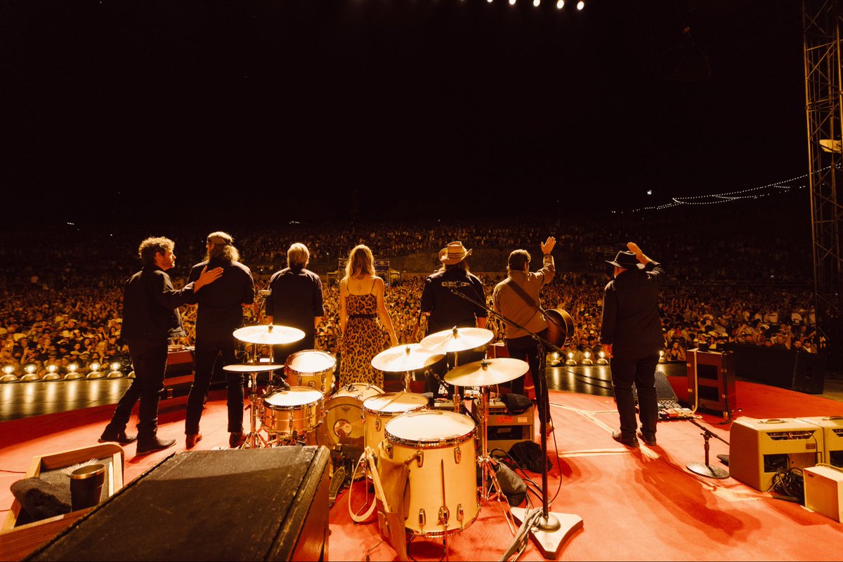 ChrisStapleton tweet picture