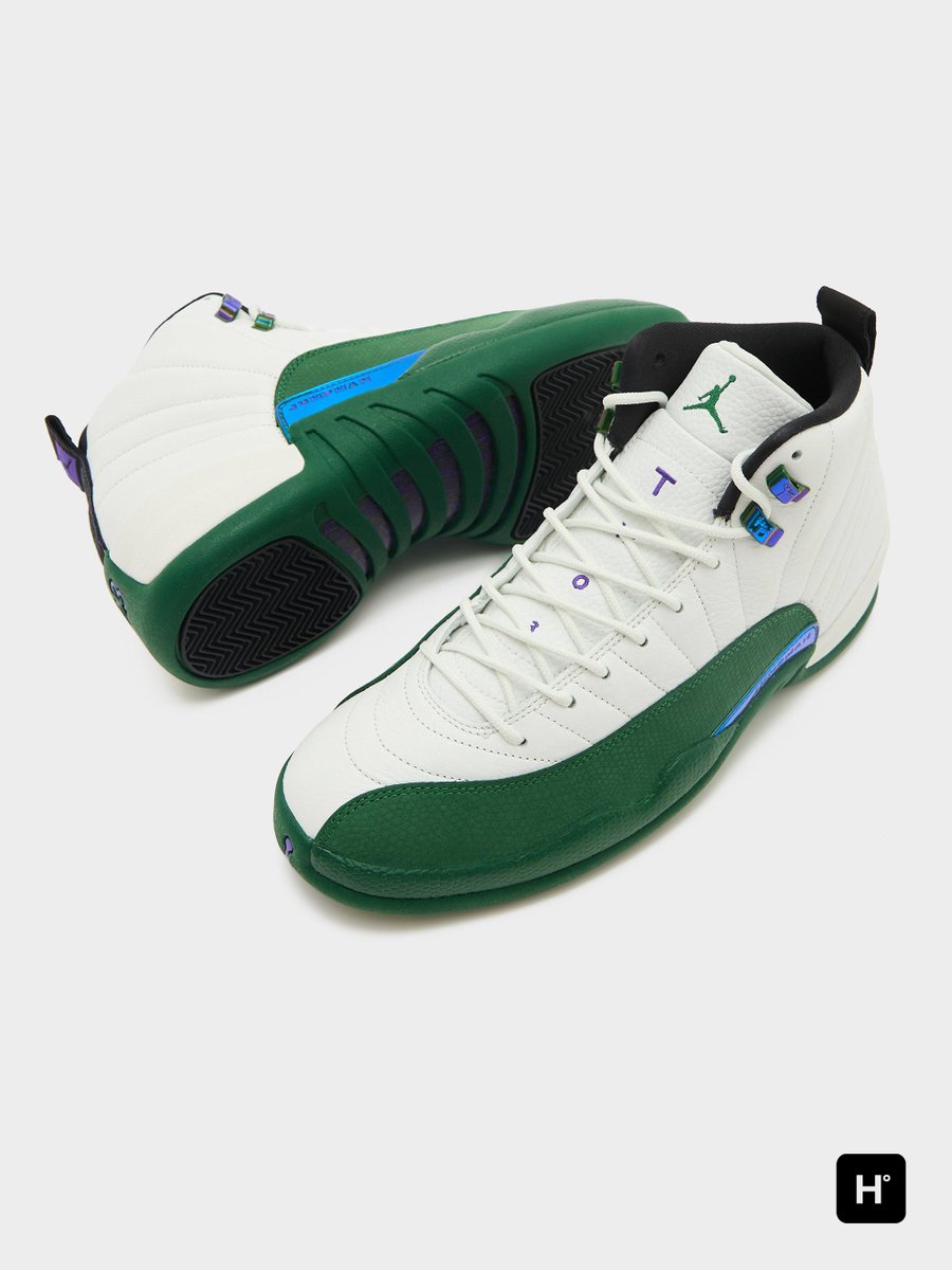 houseofheat's tweet photo. Detailed Look: Air Jordan 12 “Bucks” 🦌

📅 September 12th https://t.co/pyTlNT9nWX