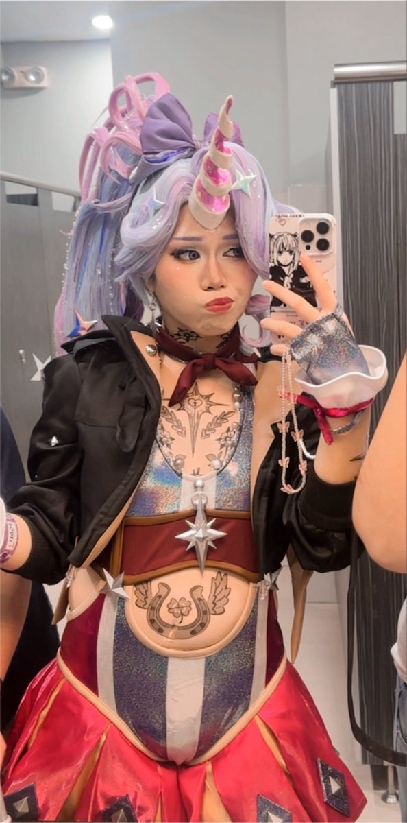 chaerinisalty's tweet photo. haven’t been on this account in a while so have this celeste post :3 https://t.co/qz2ksJdwGw