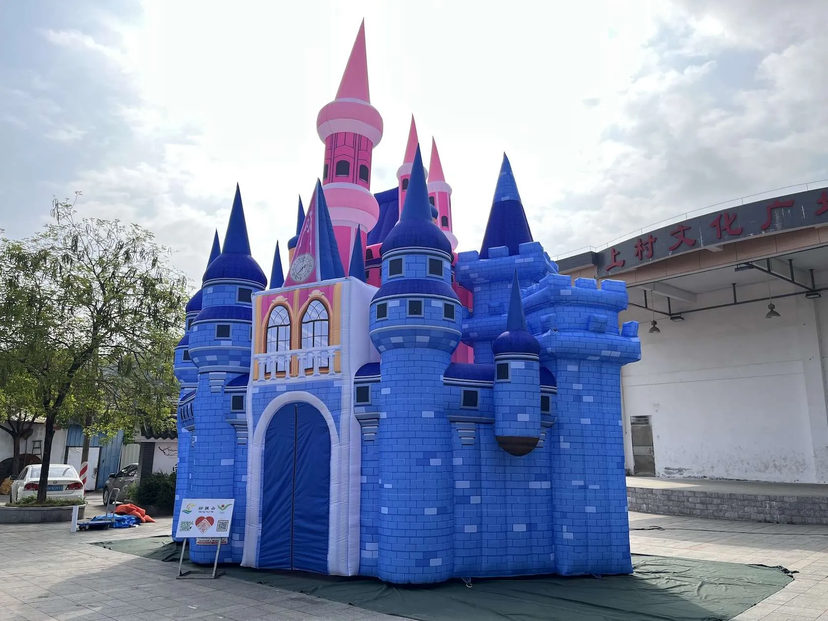 Jazzmai's tweet photo. ๐ฐโจ Stop crowds in their tracks with a 9.5m walk-through fairytale castle.Custom inflatable fairytale castle tunnel for festivals, theme parks & event rentals.
https://t.co/kSGb2nMVzr #XiangHeInflatables #InflatableCastle #ThemeParkAttraction #Event #Centerpiece https://t.co/Aml8oehzmK