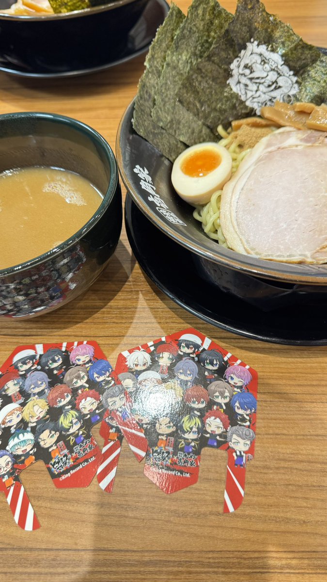 sai_0108's tweet photo. 見にきてよかった｡ﾟ(ﾟ´ω`ﾟ)ﾟ｡
一郎くん誕生日おめでとう…！つけ麺も美味しかったよぉ！ https://t.co/TmMP5aEbWq