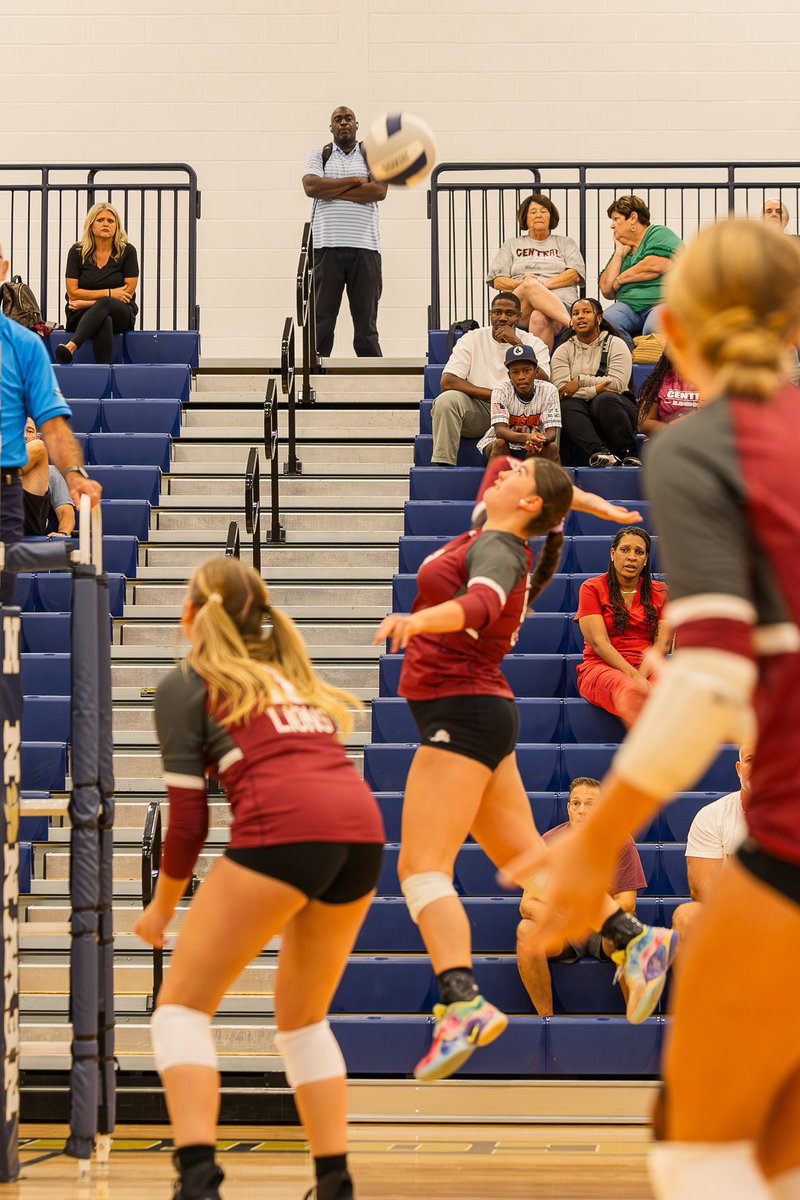 22claireedwards's tweet photo. Junior season loading…

#volleyball #junioryear #classof2028🏐 #pinhitter #volleyballrecruiting #number22 https://t.co/ycFEZFCv51
