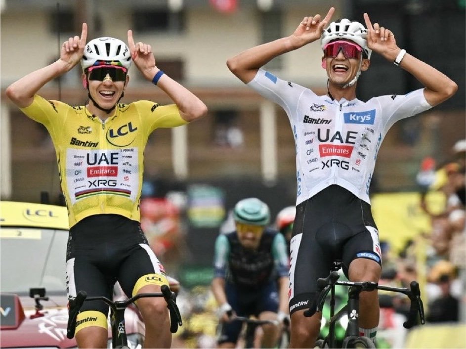 JosMexsoc's tweet photo. #Relevante | Del Toro cerró las 21 etapas del Tour de Francia con el tercer puesto de la clasificación general, sólo por detrás del campeón Tadej Pogačar
https://t.co/0EiTO51hZq https://t.co/6x5q8CIFaF