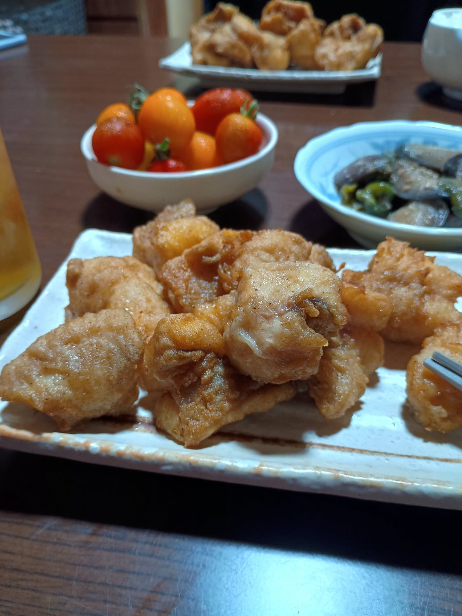 miho_okoshi's tweet photo. 地域おこし協力隊員の内山です😊
最近作った「あめなま料理」を��紹介します✨
今回は、あめなまの唐揚げ🐟
カルディで購入した「スパイス屋のからあげ粉」を使ってみました❗️
いろいろなスパイスの風味が感じられて、いつもの唐揚げとはひと味違う仕上がりに😁
手軽に作れて、とても美味しかったです https://t.co/AMij4iqJSS