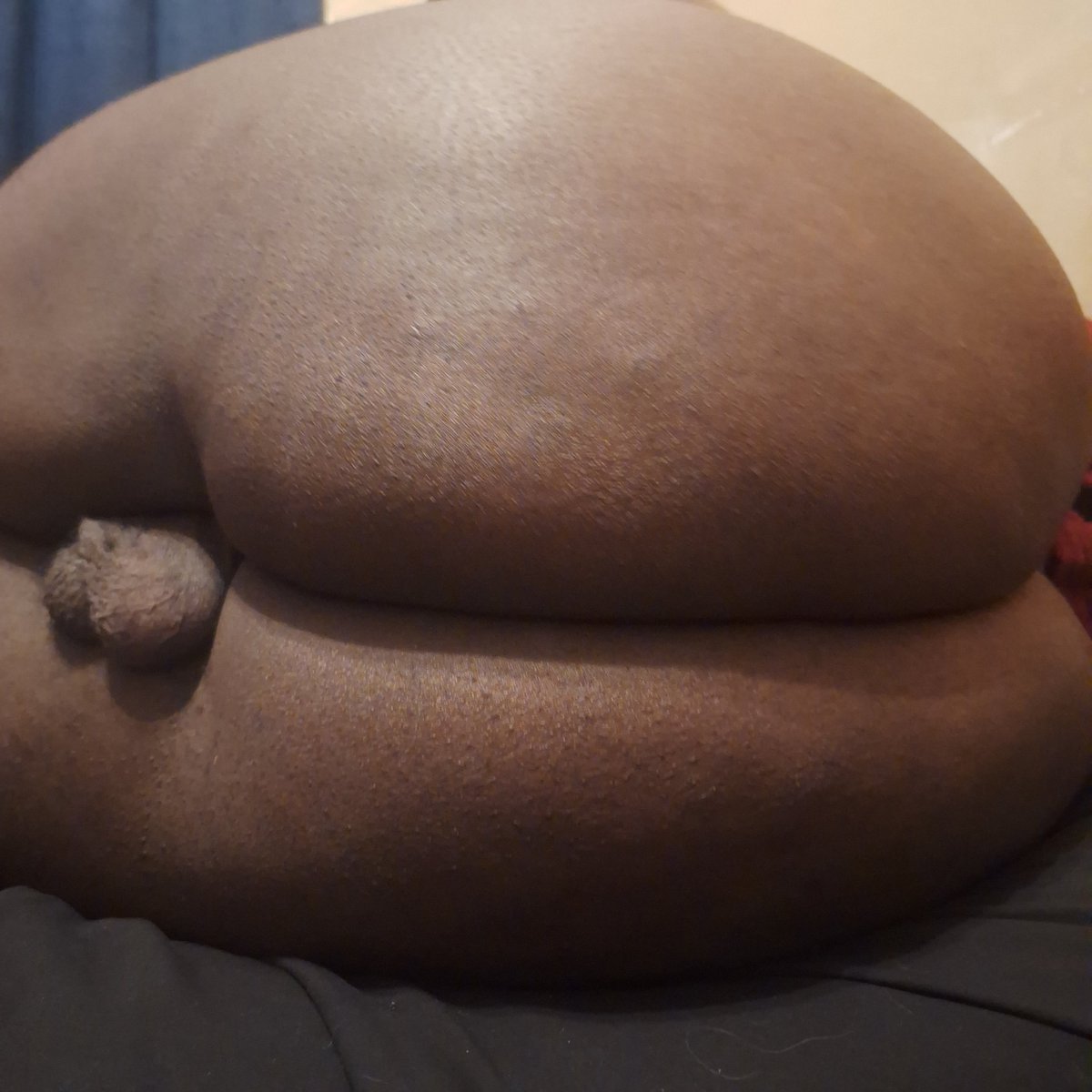 JayDaRocker242's tweet photo. While we're watching a movie you can slip it in :3

#nsfwtwt #chubby #bi #fatboy 
#chub #blackchub https://t.co/YVX0GYu7LE