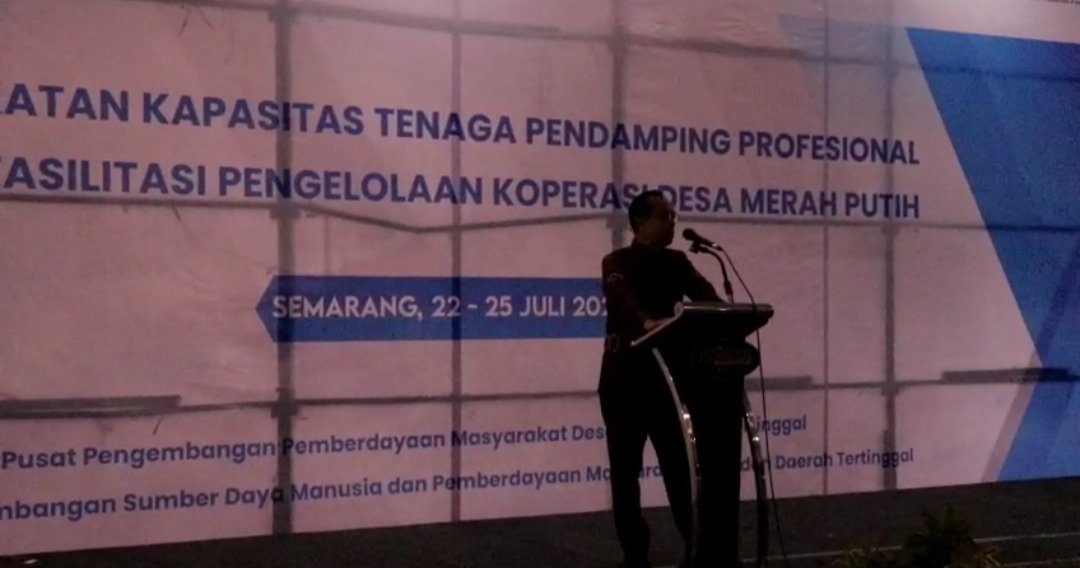 AdiParmadi51's tweet photo. Peningkatan Kapasitas TPP dalam Fasilitasi Pengelolaan KDMP, Kepala BPSDM Kementerian Desa PDT, Dr. Agustomi Masik, M. Dev. Plg. menekankan perlunya memahami regulasi. 

@YandriSusanto
@ArizaPatria
@KemensetnegRI

#BPSDMKementerianDesaPDT
#TPPFasilitasiKDMP
#TPPKerjaBerdampak https://t.co/jJbTQJHhyO