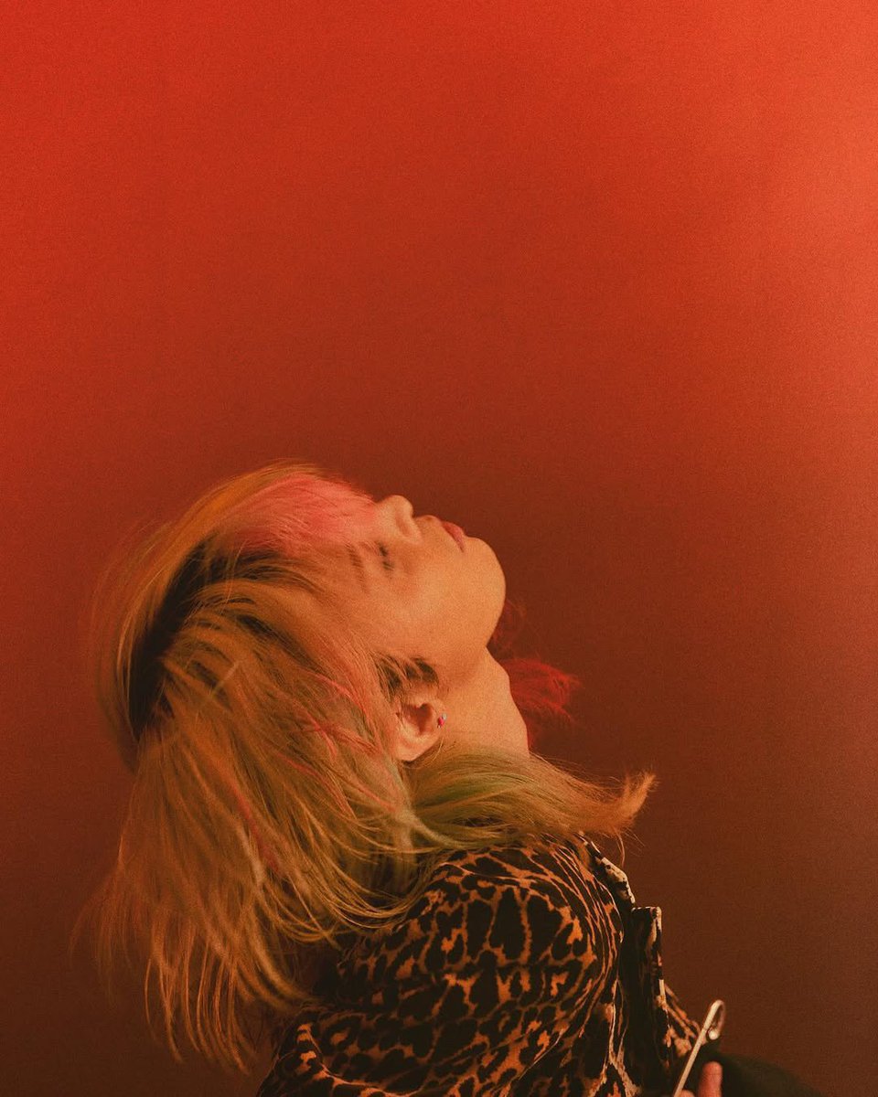 miiiidragon's tweet photo. 사람이 어떻게 무지개머리가 어울릴 수 있지 https://t.co/HRzi1ShQxq