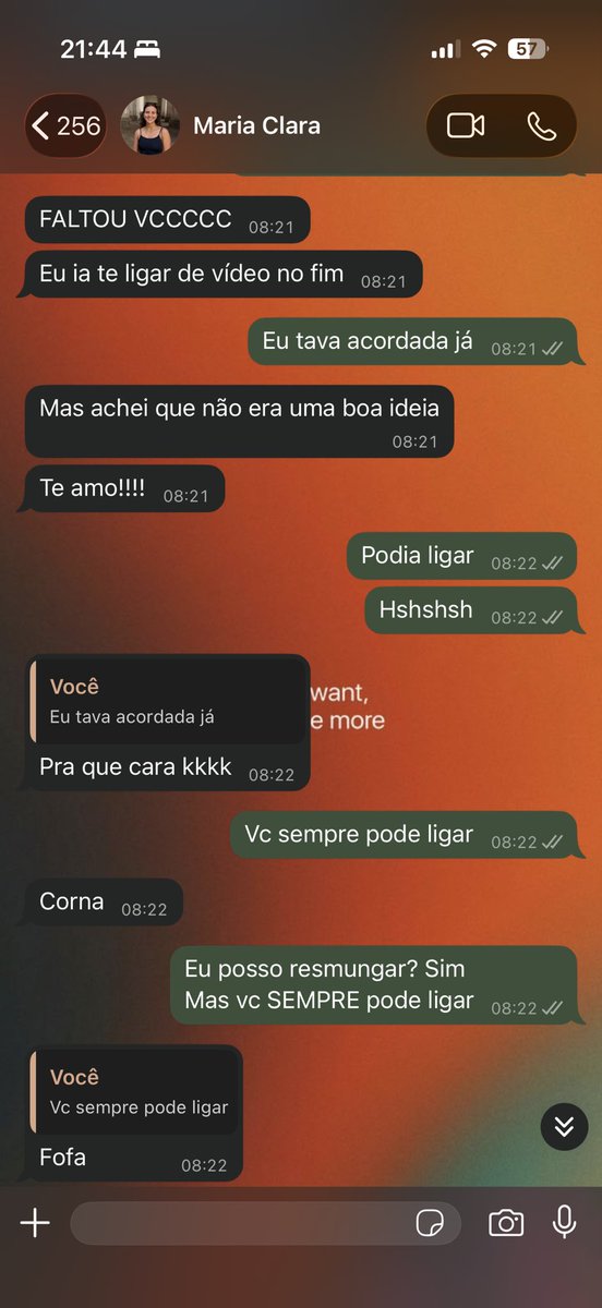 mpp_'s tweet photo. EU TENHO DÓ quando eu to sendo legal com um cara e ele acha que eu tô completamente apaixonada por ele, sendo que quando me apaixono, na verdade eu sou assim: 

(ultimamente apenas minhas melhores amigas vem tendo acesso a versão premium) https://t.co/WhZn7VMwOd