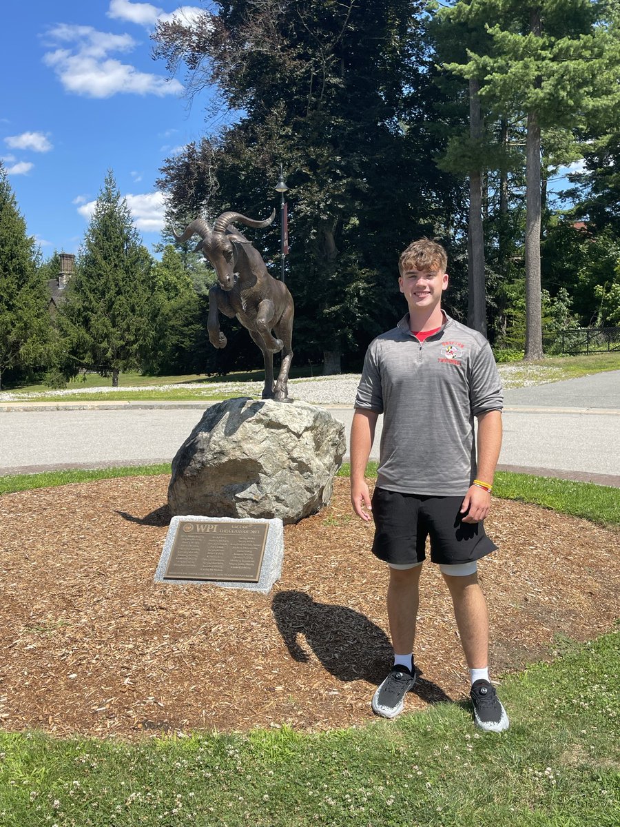 _moriarty64's tweet photo. A huge thank you to @CoachMas_1 and @CoachMKellyWPI for having me and my family up for a visit at the Worcester Polytechnic Institute this Friday. I enjoyed learning more about the program, campus, and academics offered at WPI. https://t.co/FjTHxVjBlF