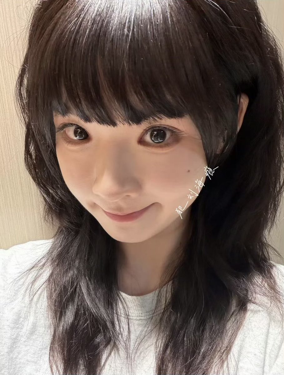 heeru25_'s tweet photo. 장묘이 앞머리 셀카 ㅁㅊ듯 너진짜이렇게귀엽다고? https://t.co/BQVQQy4nvV