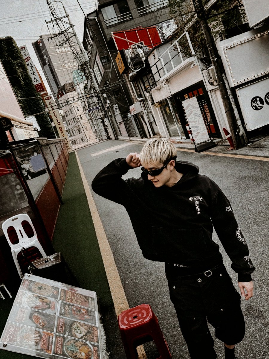 Luneofloss's tweet photo. ⠀⠀⠀⠀⠀ 𝗨𝗡𝗜𝗤𝗨𝗘 𝖡𝖮𝖸 ──── Voinchétt( ✷ )
⠀⠀⠀⠀⠀ ⠀ ⠀
Yo en mis redes ⠀  ⠀⠀ ⠀    Yo en la galeria de
⠀⠀⠀⠀⠀ ⠀ ⠀⠀⠀⠀⠀�� ⠀ ⠀⠀  mi esposa https://t.co/tHE1VtSXkq