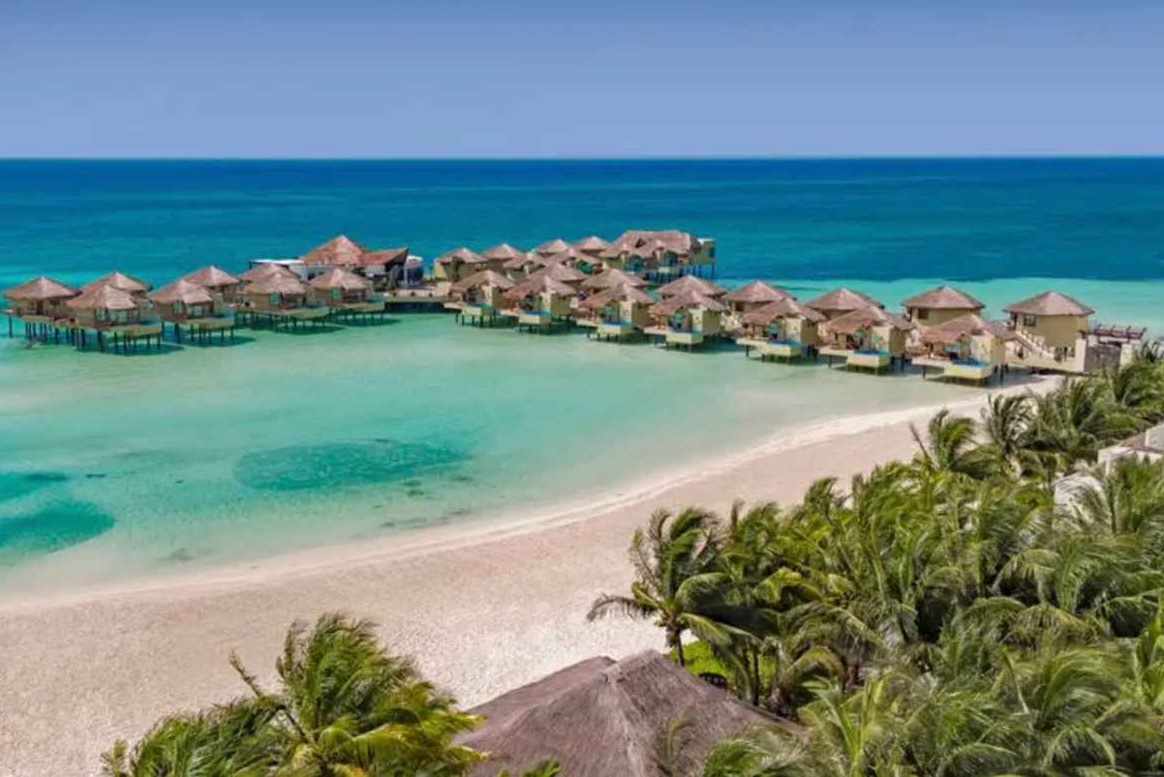 ahfdigital's tweet photo. 🌴Despierta frente al mar, cena sin prisas y vive el Caribe como nunca.✨Grupo Lomas Travel lo hace posible!
#CaribeMexicano #RivieraMaya #TurismoSostenible  #ViajesInolvidables #AmericanHealthAndFitness #Bienestar
https://t.co/o4Zm5sMoWd https://t.co/vQZHX5evQV