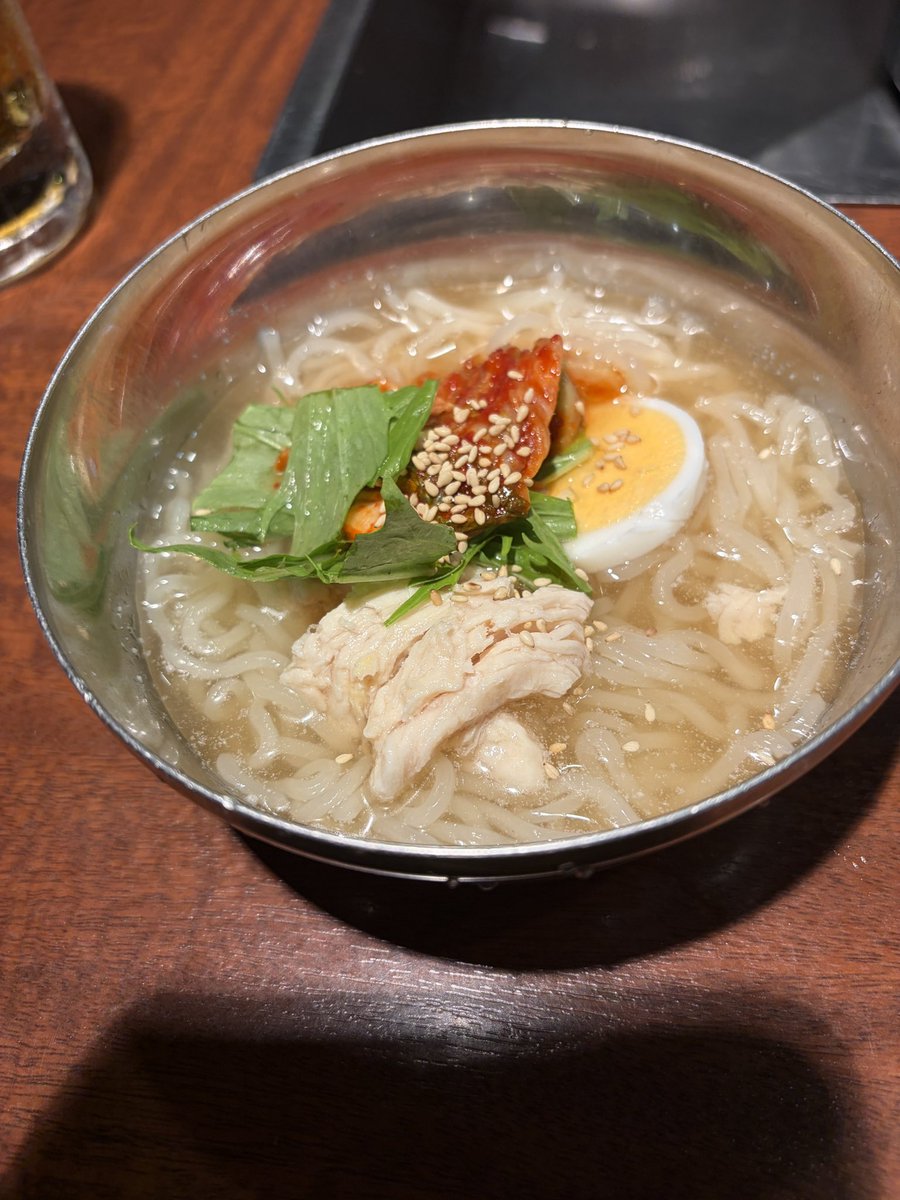 Tdash21213174's tweet photo. 昨日はすすきので夜空のジンギスカンさんに行ってきました！

味は悪くなかったのですが、ちょっと高い。
並ばずに入れたのはそのせいかな？

かなり控えめに食べて5000円弱

物価上昇なのか、こ���が高いのか？

ごちそうさまでした😋 https://t.co/7hZq50jkRL