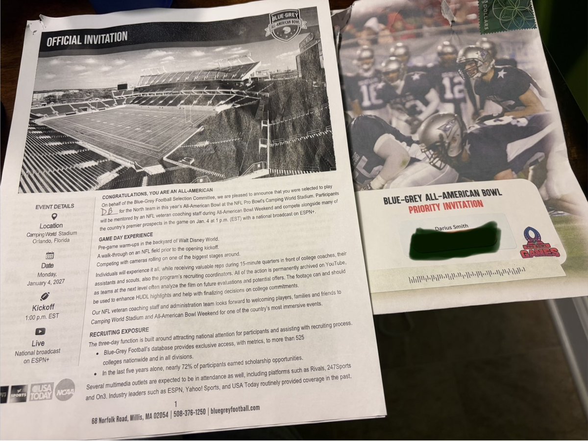 DariusSmith429's tweet photo. Blessed to be invited to @BlueGreyFB all American game. Thank you for the opportunity. #BlueGreyFootball 
@MarshallLaymarr 
@misterbransome 
@MBrookFootball https://t.co/4ePHi9Ld4S