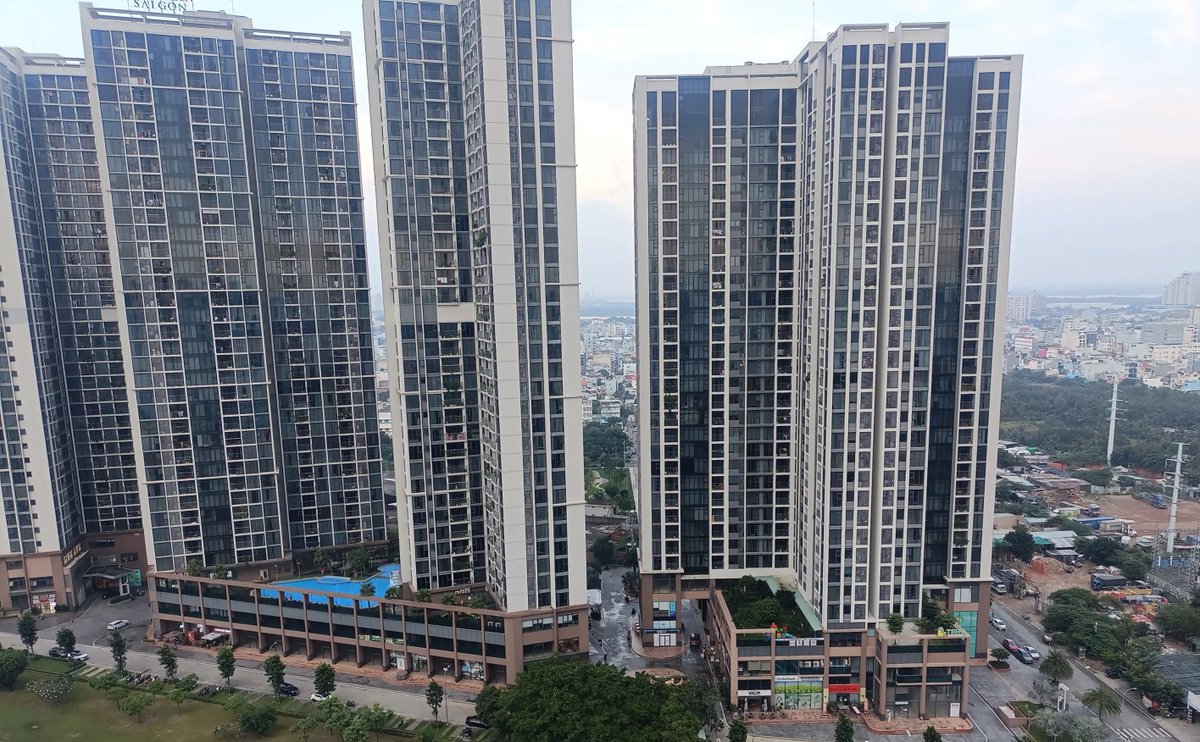 Michaelhilly70's tweet photo. A strong company isn't built by one person—it's built by a team with a shared vision. 🏗️💼 #CEO #Leadership #ConstructionLife #Success https://t.co/TczHMmmTD9