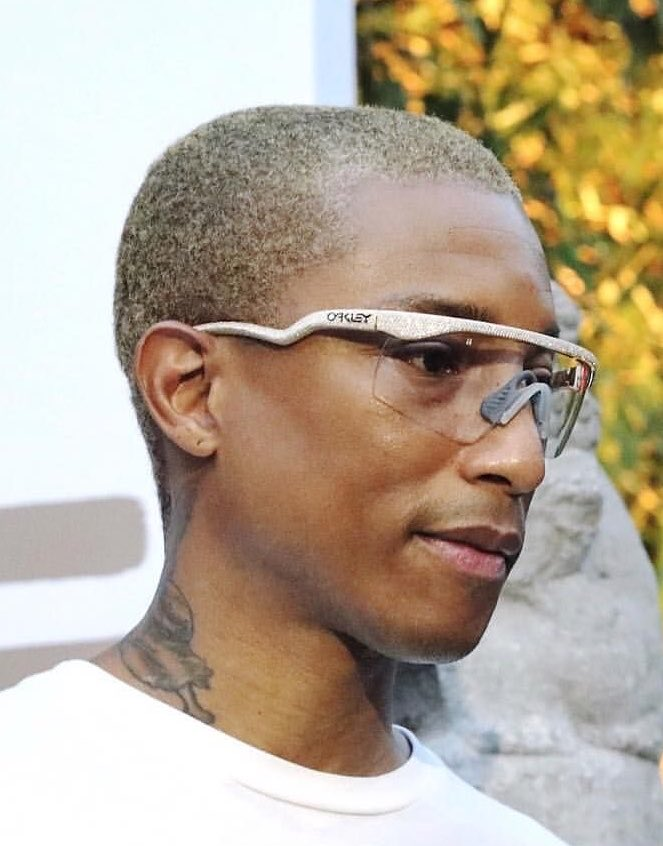 HardestFitPics's tweet photo. Pharrell wearing custom unreleased Oakley Razor Blade sunglasses by Jacob & Co. 🕶️