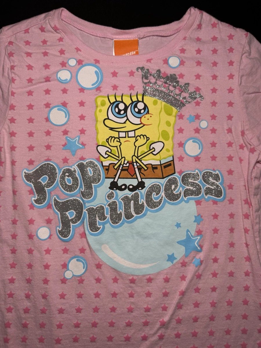ArtofSpongeBob2's tweet photo. A SpongeBob "princess" shirt from 2009. https://t.co/8wXOQYapbe