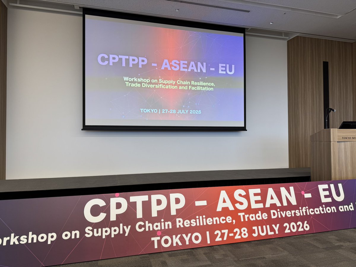 luzmadelamora's tweet photo. Glad to share @UNCTAD’s work on trade diversification at the CPTPP-ASEAN-EU workshop.
In a more fragmented global economy, diversification is not just an opportunity, it is a resilience strategy. Building trust among trading partners increases certainty &amp; strengthen supply chains https://t.co/K0bmszbcH8