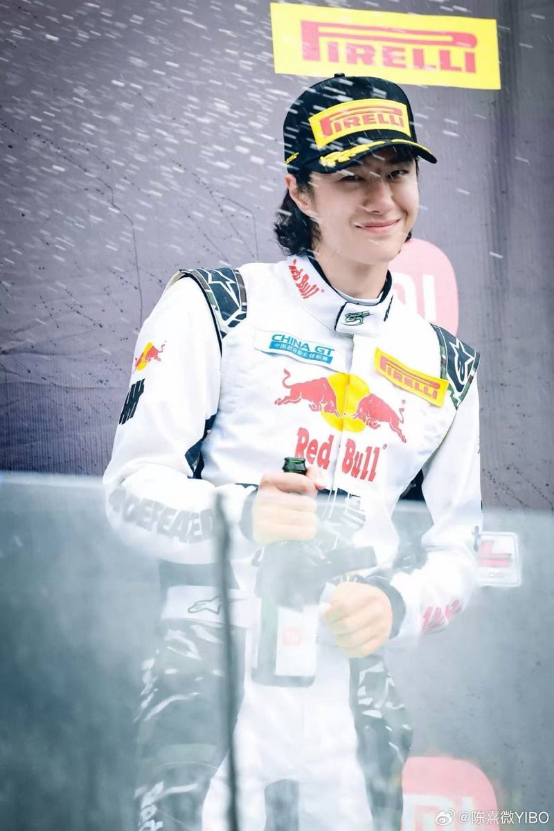 JariJari85's tweet photo. มาแว้ว วววววว

มาช้า แต่มานะ เก่งมากคนเก่ง 🤙🏻🤙🏻🤙🏻

85RACING ENGINE ROARS
#WANGYIBOxRACE2CGT2026R3
#WangYibo #YIBO85 #85R https://t.co/enMQ3WZAyv