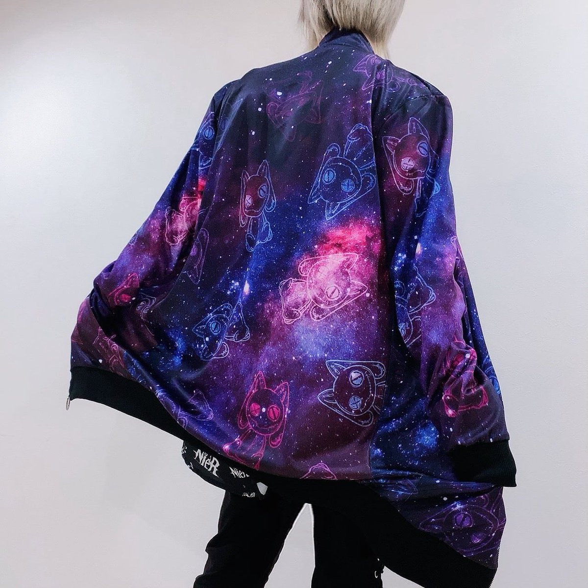 ✨おすすめ商品案内✨ HIGH-NECK LONG ZIP OUTER 【NieR COSMO】 幻想
