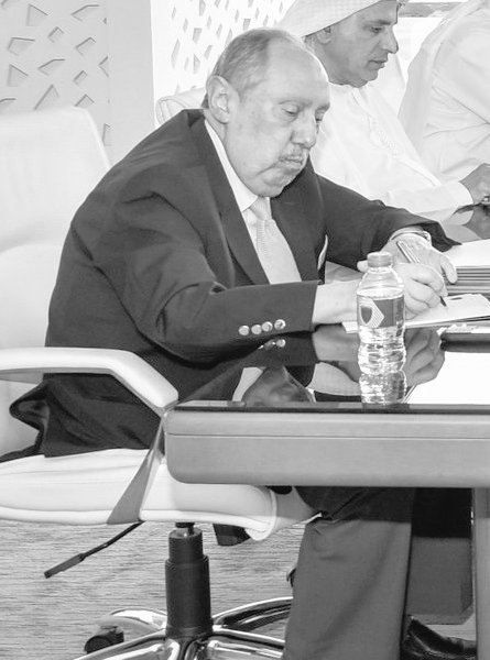 OMR_AE's tweet photo. إِنَّا لِلَّهِ وَإِنَّا إِلَيْهِ رَاجِعُونَ 
انتقل إلى رحمة الله ( د.عصام محمد المدير التنفيذي السابق لنادي الوحدة) 

نسأل الله العلي القدير أن يتغمده بواسع رحمته و أن يسكنه فسيح جناته ويلهم أهله وذويه الصبر والسلوان. https://t.co/vFbF35o2Ao