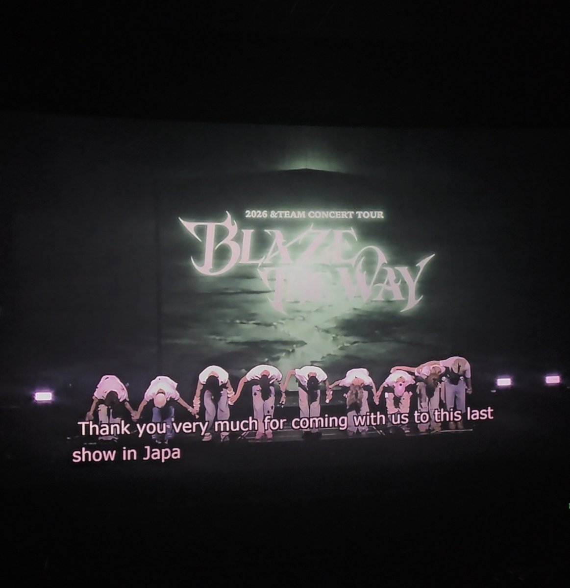 s0lar_0907's tweet photo. I literally had the best time watching &amp;TEAM at the cinema today 😭 screaming crying praying we get a Brazil tour date soon 🇧🇷️🙏

VEM DANÇAR PASSINHO DO JAMAL AQUI TAMBÉM 
#ASIATOUR_BLAZETHEWAY_LIVEVIEWING
#BLAZETHEWAY_LV_BRASIL https://t.co/gdbzVfEjQM
