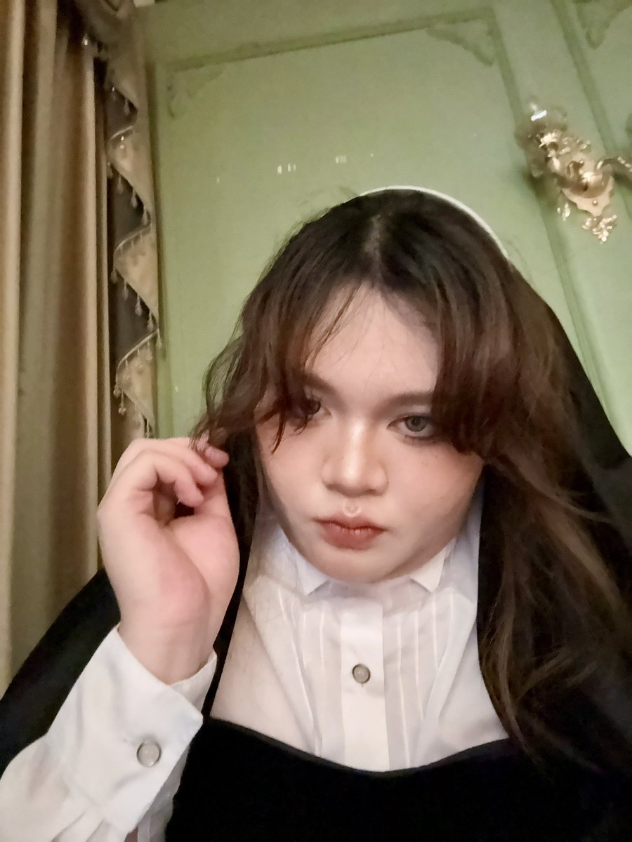Eliotteeeee's tweet photo. 发点可爱修女妆喵(◐‿◑) https://t.co/NyVySahrby
