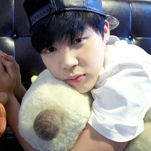 vminkookfairies's tweet photo. my baby😭 https://t.co/UUyJKOJc0S