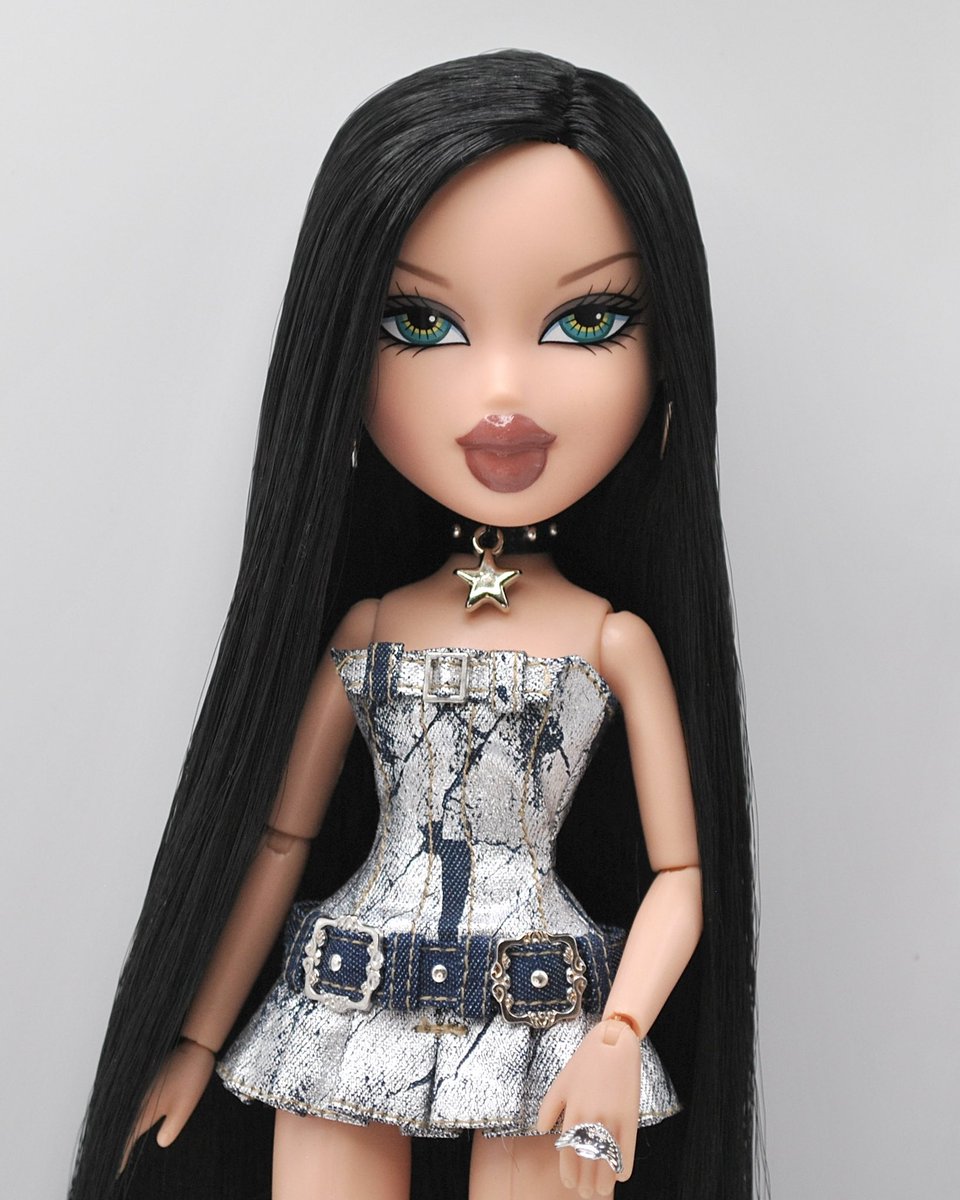 aliendollx's tweet photo. Janis if she was plastic https://t.co/oln4puA2Ae
