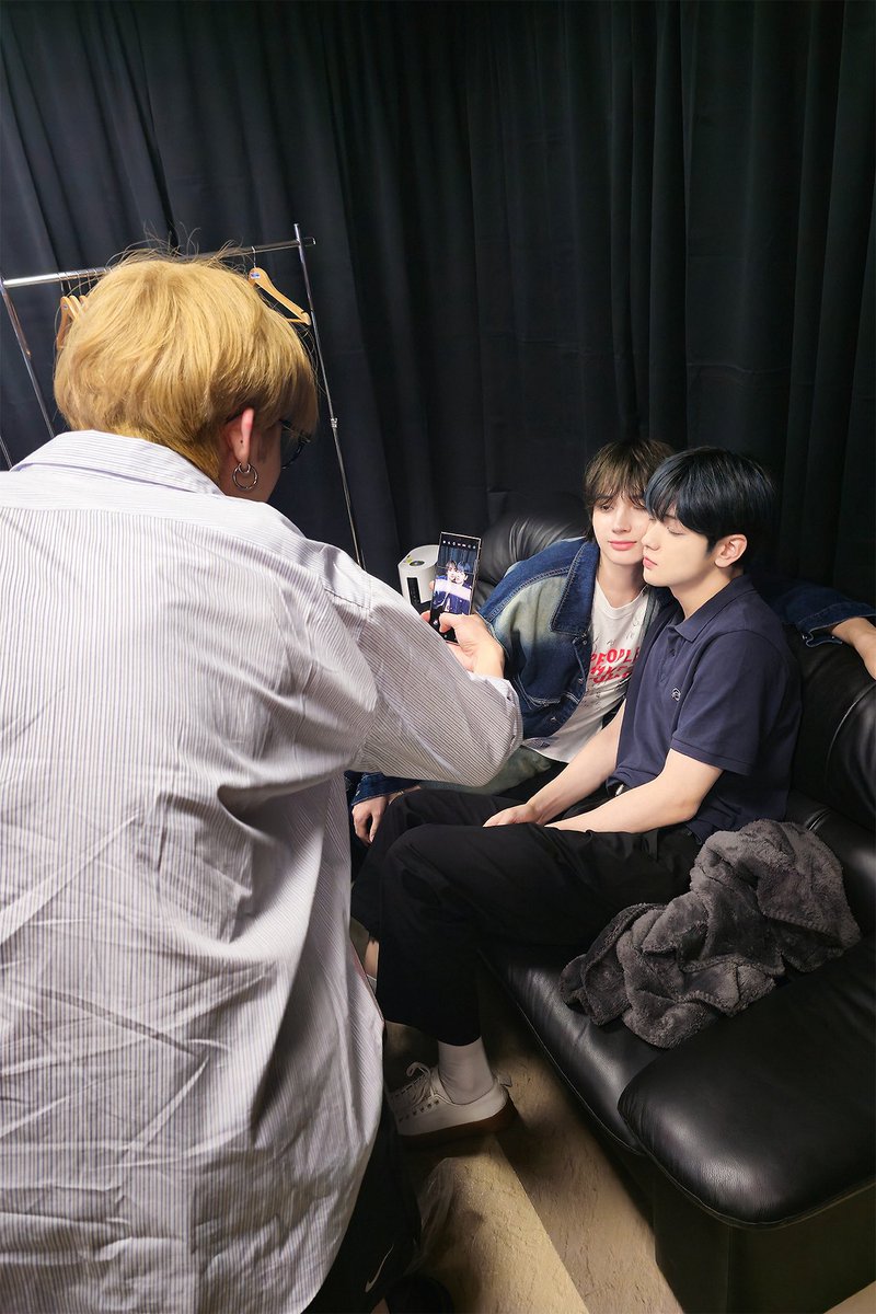 meowinkle's tweet photo. 𝟐𝟒𝟎𝟕𝟐𝟕

PHOTO BY YEONJUN IN OSAKA
#연준 #수빈 #휴닝카이 https://t.co/MT46wP9ig5