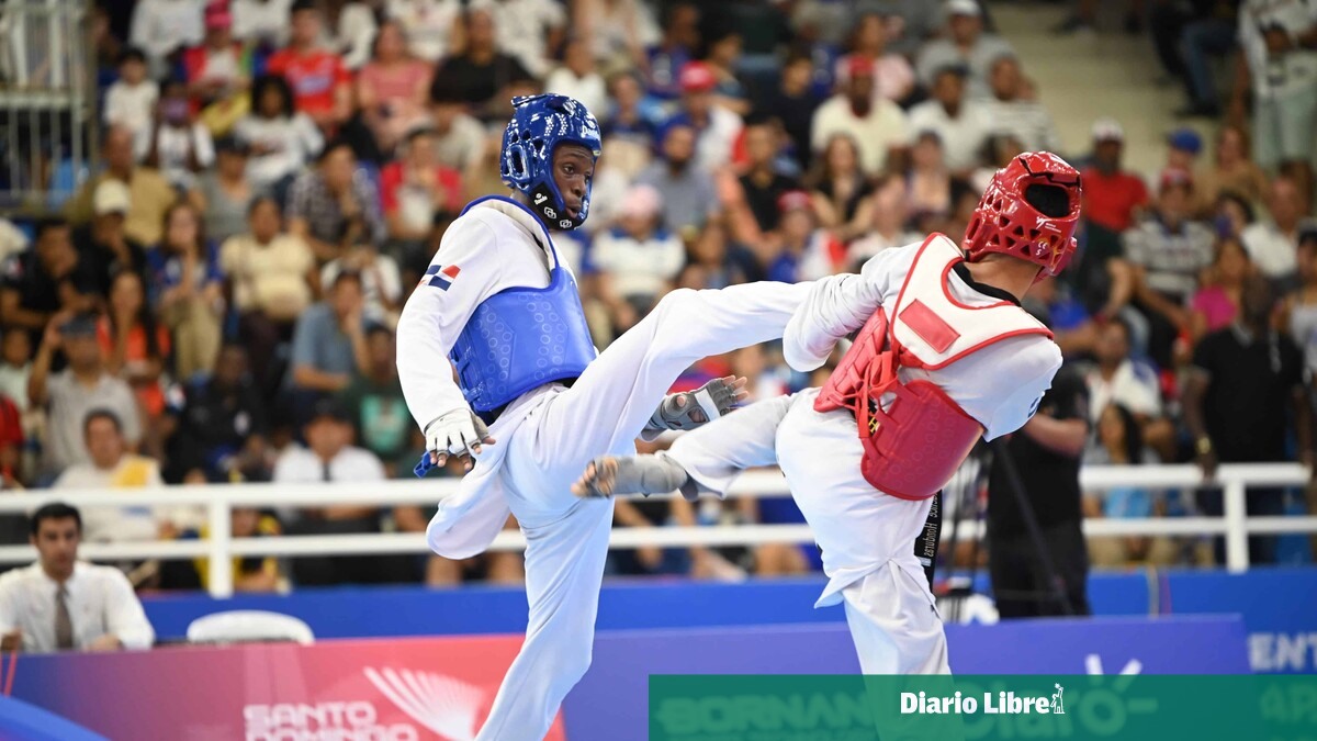 DiarioLibre's tweet photo. 👀| #LasCincoMásLeídasDL | Wilfrido de la Cruz capturó el tercer oro dominicano en taekwondo en los Juegos Centrocaribeños
🔗https://t.co/PTyoxg1EEM
#DiarioLibre #Noticias https://t.co/bK2z3vA9Zh