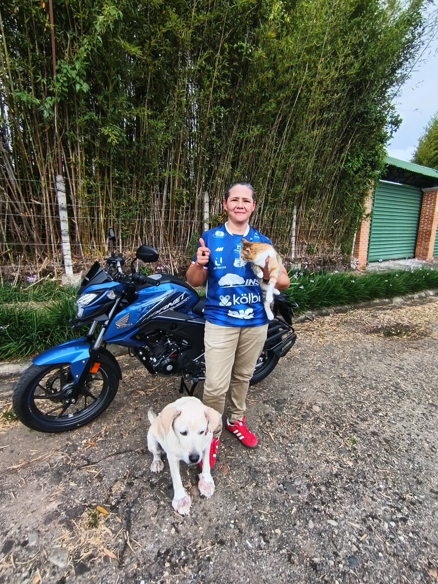 lunajenima's tweet photo. 😎 Bien Benida a la Familia 🦮🐕‍🦺🐅👣 Blue 🏍️ Rayo de Luna 🌛 Dios siga Protejiendo 🙇🏻 Nuestro Camino Siempre Amén 🙏🏻🏍️🙏🏻 Un Casco, Una Vida👣 https://t.co/LO1AvWAwDX